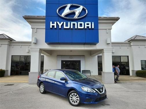 Photo 1 of 20 of 2019 Nissan Sentra SV