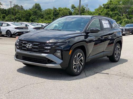 Phantom Black 2026 Hyundai TUCSON SEL Plus