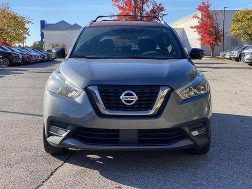2020 Nissan Kicks SR