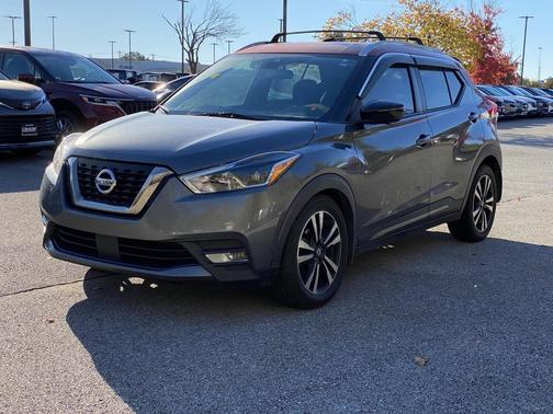 2020 Nissan Kicks SR
