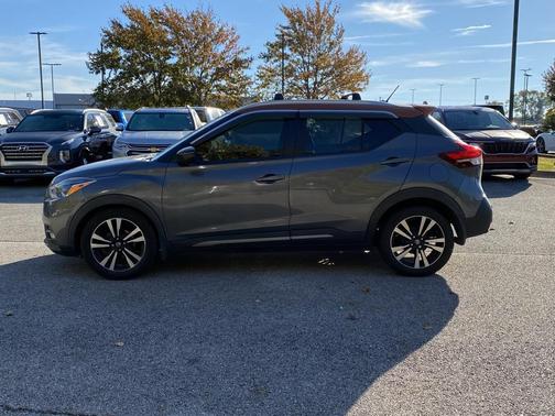 2020 Nissan Kicks SR