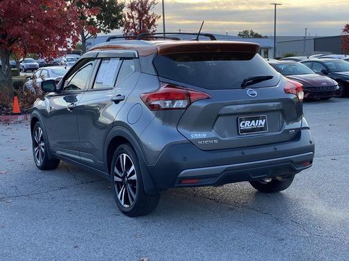 2020 Nissan Kicks SR