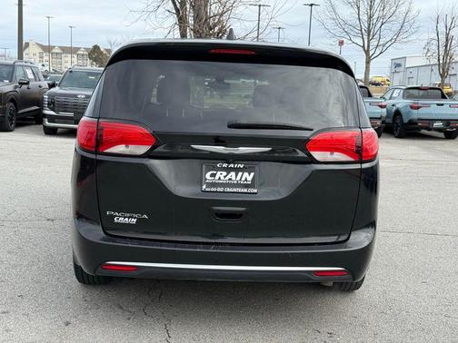 2017 Chrysler Pacifica Touring