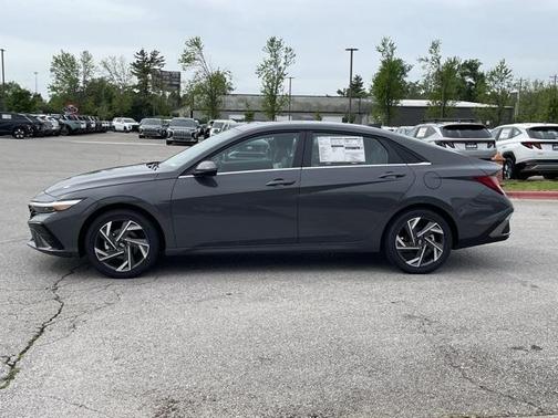 2025 Hyundai ELANTRA Limited