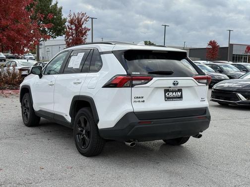 2022 Toyota RAV4 Hybrid XLE
