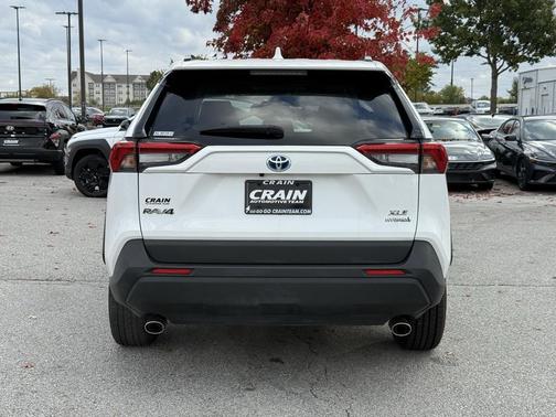 2022 Toyota RAV4 Hybrid XLE