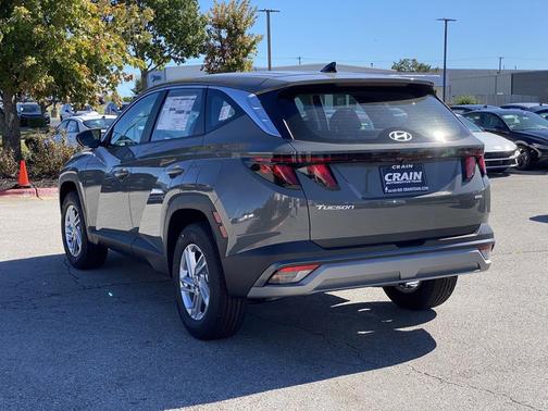 2026 Hyundai TUCSON SE