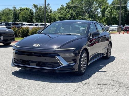 2025 Hyundai SONATA Hybrid Limited