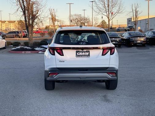 2025 Hyundai TUCSON SE