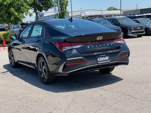 Abyss Black 2026 Hyundai ELANTRA Sport