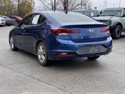 2019 Hyundai ELANTRA SEL