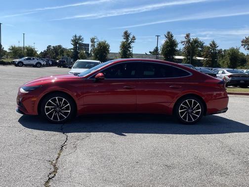 2021 Hyundai SONATA Limited