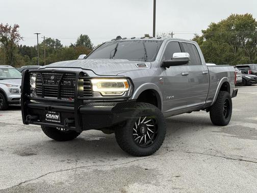 2020 RAM 2500 Laramie Crew Cab 4X4 6'4' Box