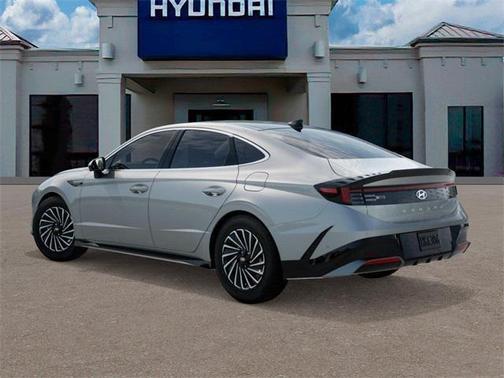 2025 Hyundai SONATA Hybrid Limited