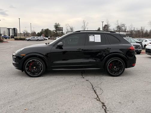 2014 Porsche Cayenne GTS
