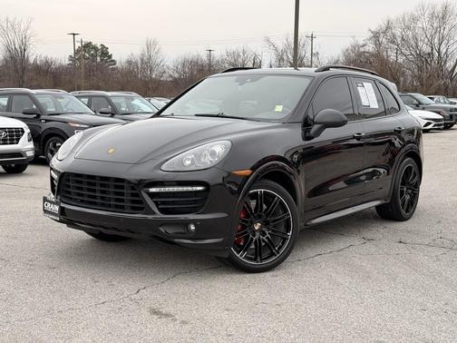 2014 Porsche Cayenne GTS
