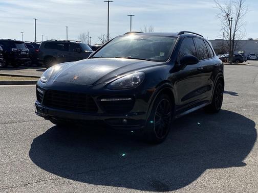 2014 Porsche Cayenne GTS