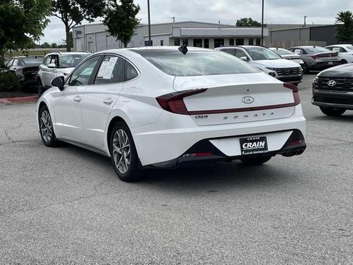 2022 Hyundai SONATA SEL