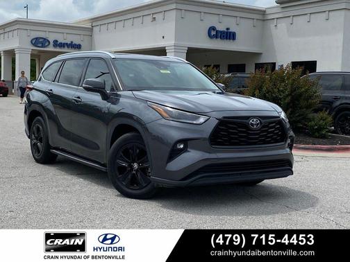 Magnetic Gray Metallic 2021 Toyota Highlander XLE
