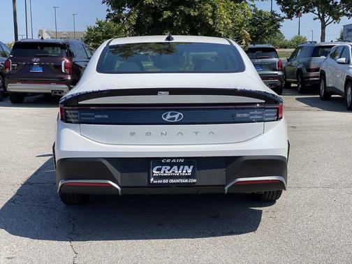 2025 Hyundai SONATA SE