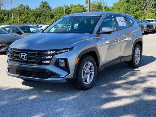 Shimmering Silver 2026 Hyundai TUCSON SE