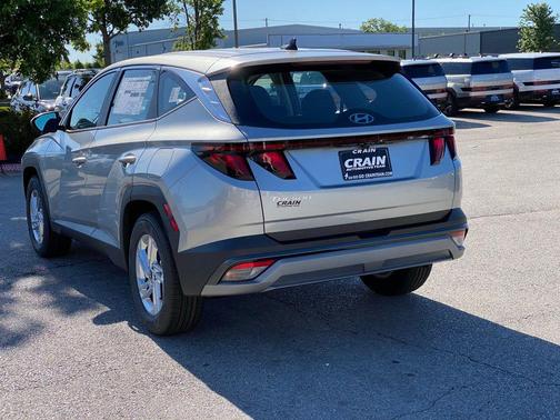 Shimmering Silver 2026 Hyundai TUCSON SE