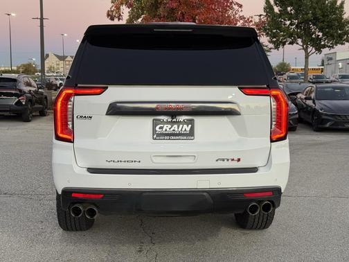 2024 GMC Yukon 4WD AT4
