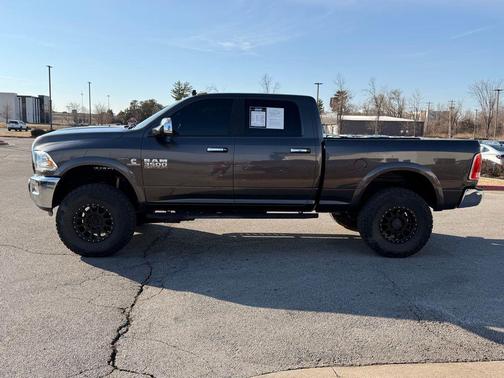 2018 RAM 3500 Laramie Crew Cab 4x4 6'4' Box