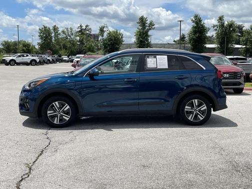 2022 Kia Niro LXS
