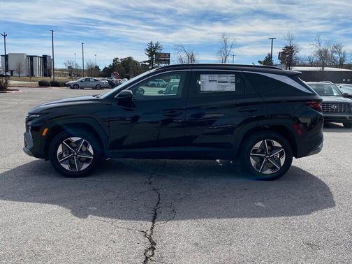 Phantom Black 2025 Hyundai TUCSON SEL