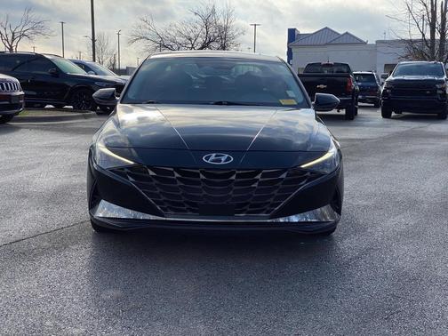 2021 Hyundai ELANTRA Limited