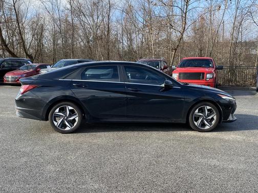 2021 Hyundai ELANTRA Limited