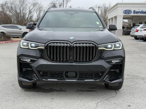 2021 BMW X7 M50i