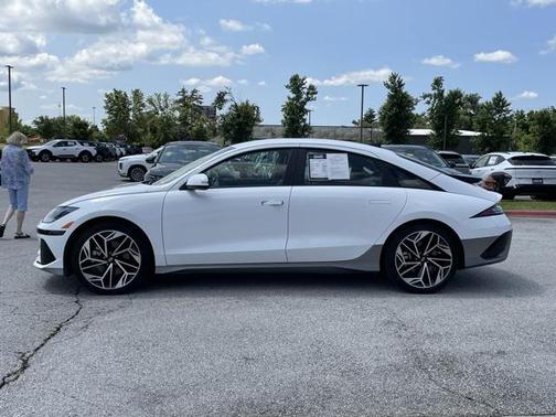 2024 Hyundai IONIQ 6 SEL