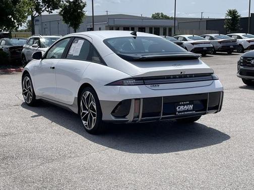 2024 Hyundai IONIQ 6 SEL