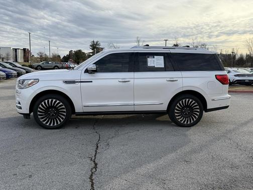 2018 Lincoln Navigator Black Label