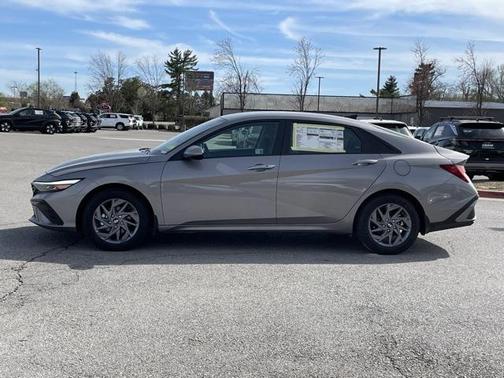 2024 Hyundai ELANTRA HEV Blue