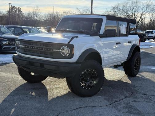 2022 Ford Bronco Base