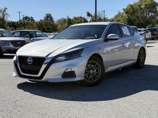 2022 Nissan Altima S FWD