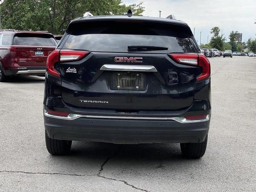 2022 GMC Terrain SLT