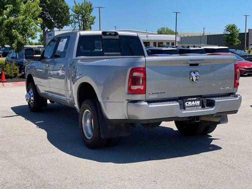 Billet Silver Metallic Clearcoat 2024 RAM 3500 Laramie Crew Cab 4x4 8' Box