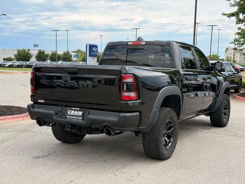 Diamond Black Crystal Pearlcoat 2022 RAM 1500 TRX