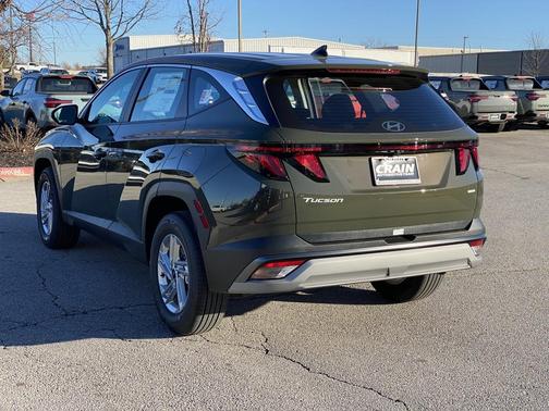 2026 Hyundai TUCSON SE