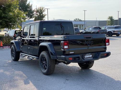 2021 Jeep Gladiator Sport
