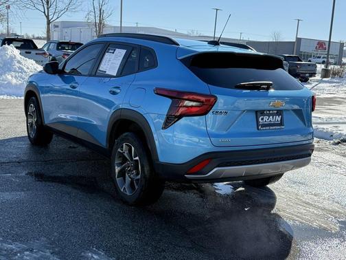 2025 Chevrolet Trax LT