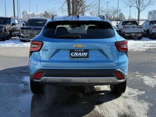 2025 Chevrolet Trax LT