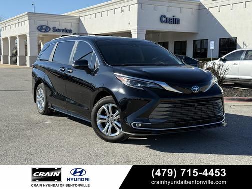 2024 Toyota Sienna Platinum