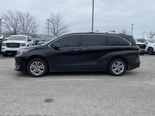 2024 Toyota Sienna Platinum