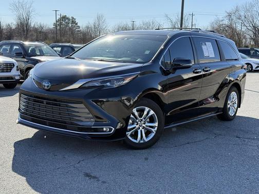 2024 Toyota Sienna Platinum