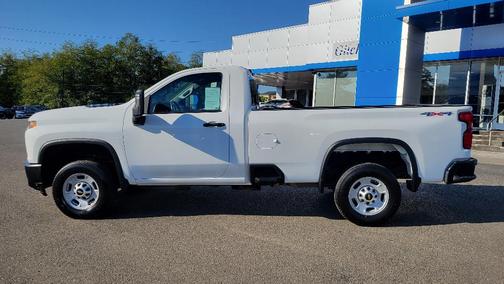 Photo 2 of 20 of 2020 Chevrolet Silverado 2500 WT